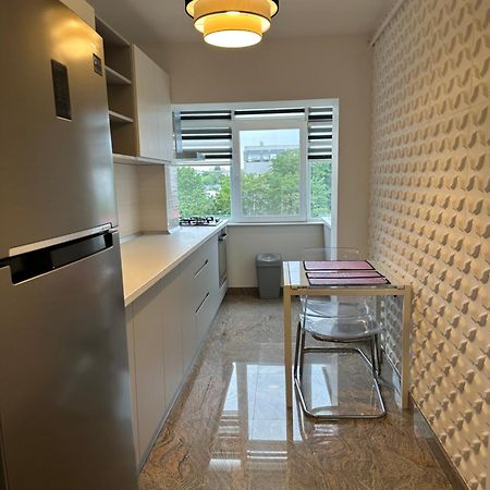 Page3 Apartament Targoviste Eksteriør billede