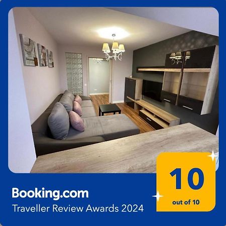 Page3 Apartament Targoviste Eksteriør billede