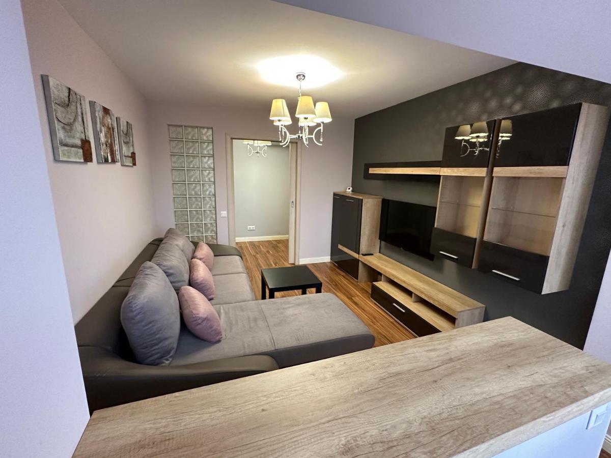 Page3 Apartament Lejlighed Targoviste Eksteriør billede